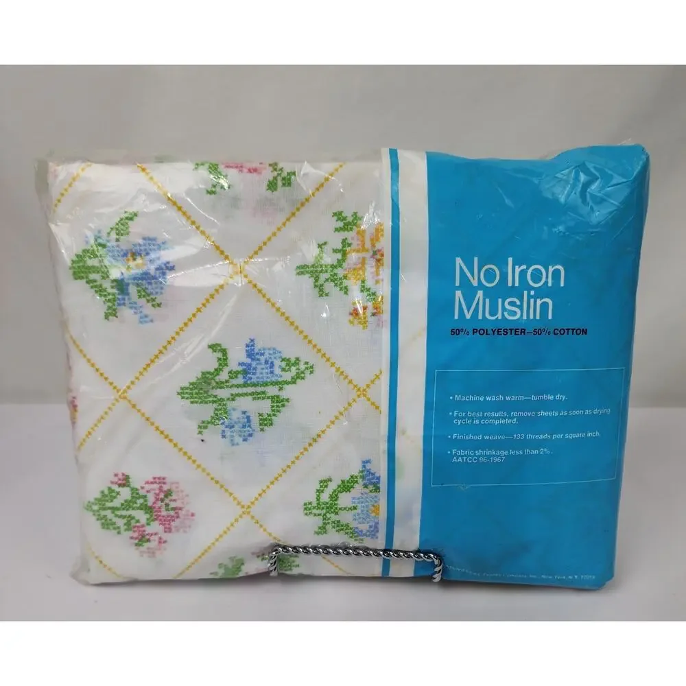 JC Penney Floral Faux Cross Stitch Floral Fitted Sheet Full Size No Iron Muslin